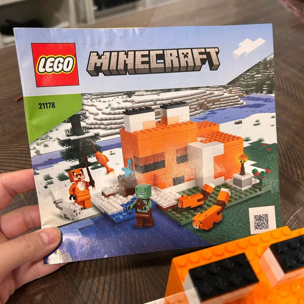 LEGO Minecraft Fox Lodge Set 21178